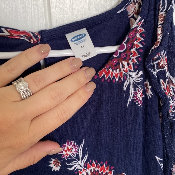 Old Navy - Picture 2 of 3